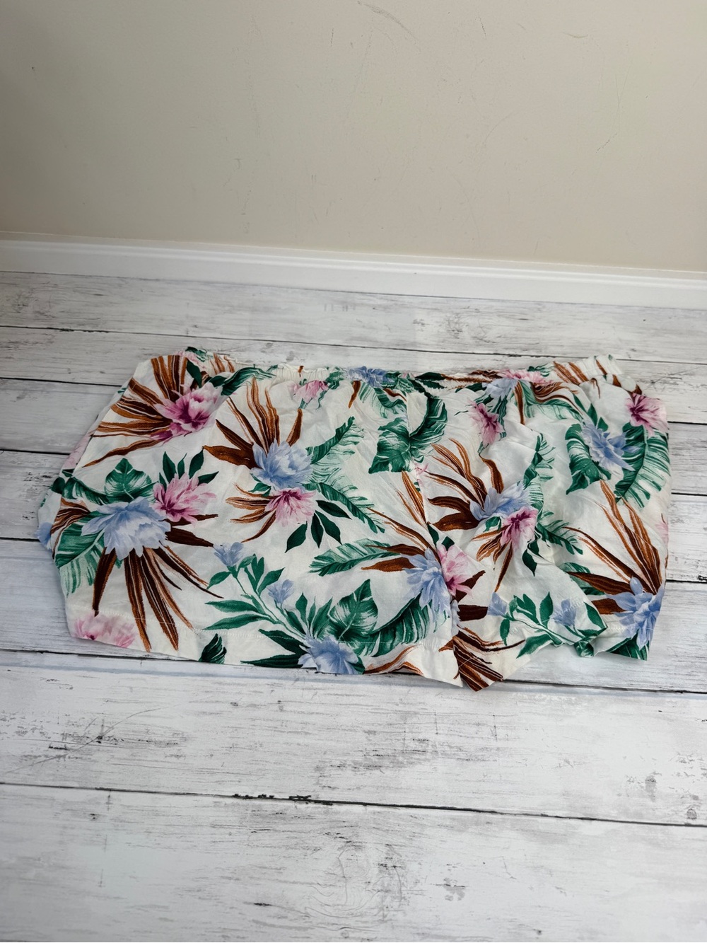Shade & Shore White Tropical Floral Mini Shorts